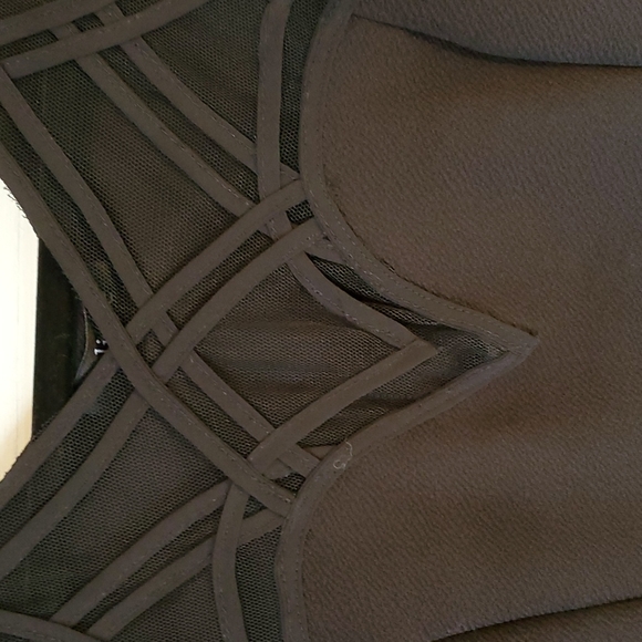 Black sleeveless blouse - Picture 2 of 7